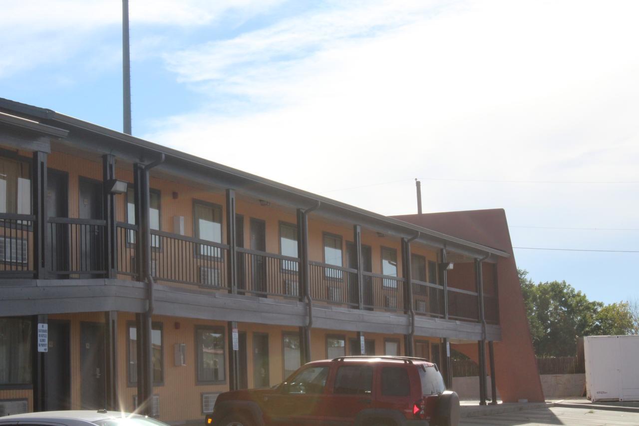 The Executive Inn & Suites Амарило Екстериор снимка