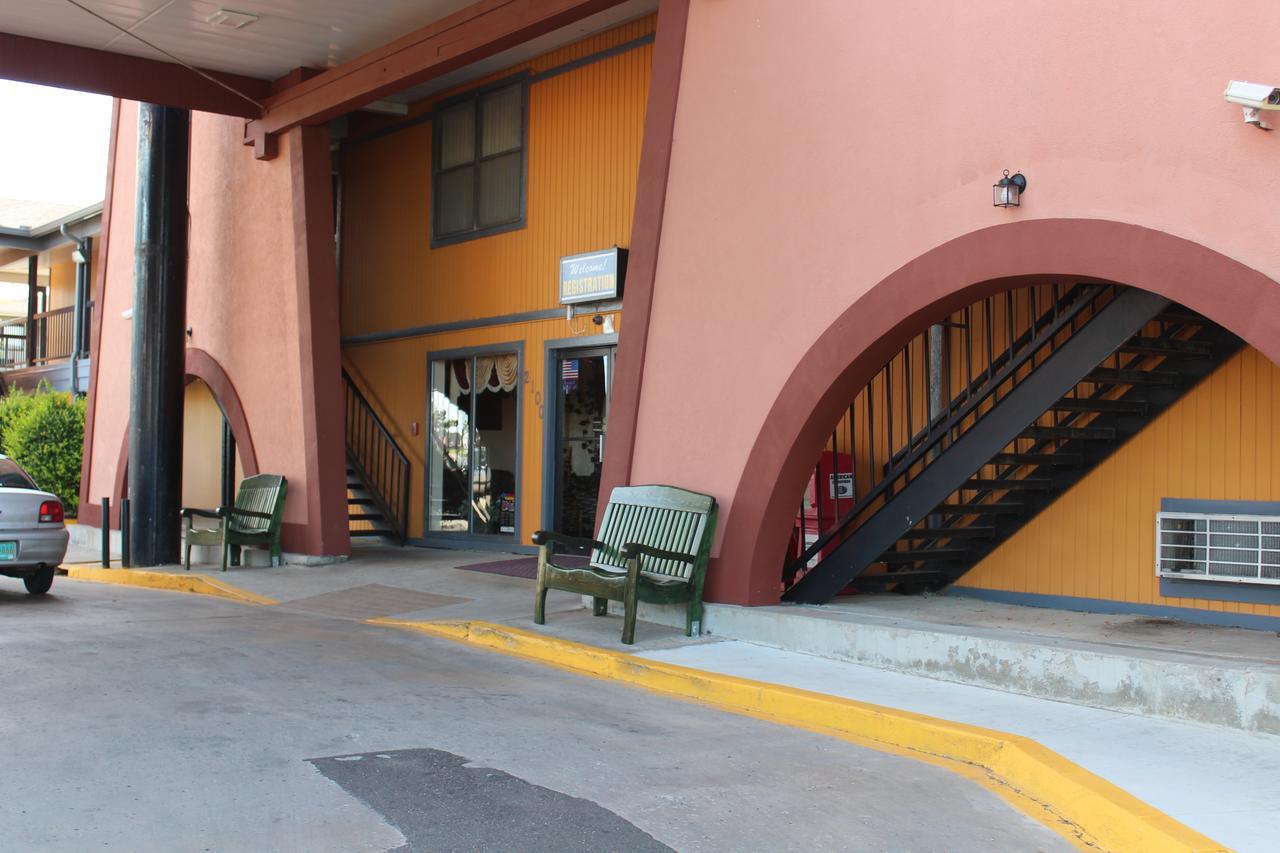 The Executive Inn & Suites Амарило Екстериор снимка