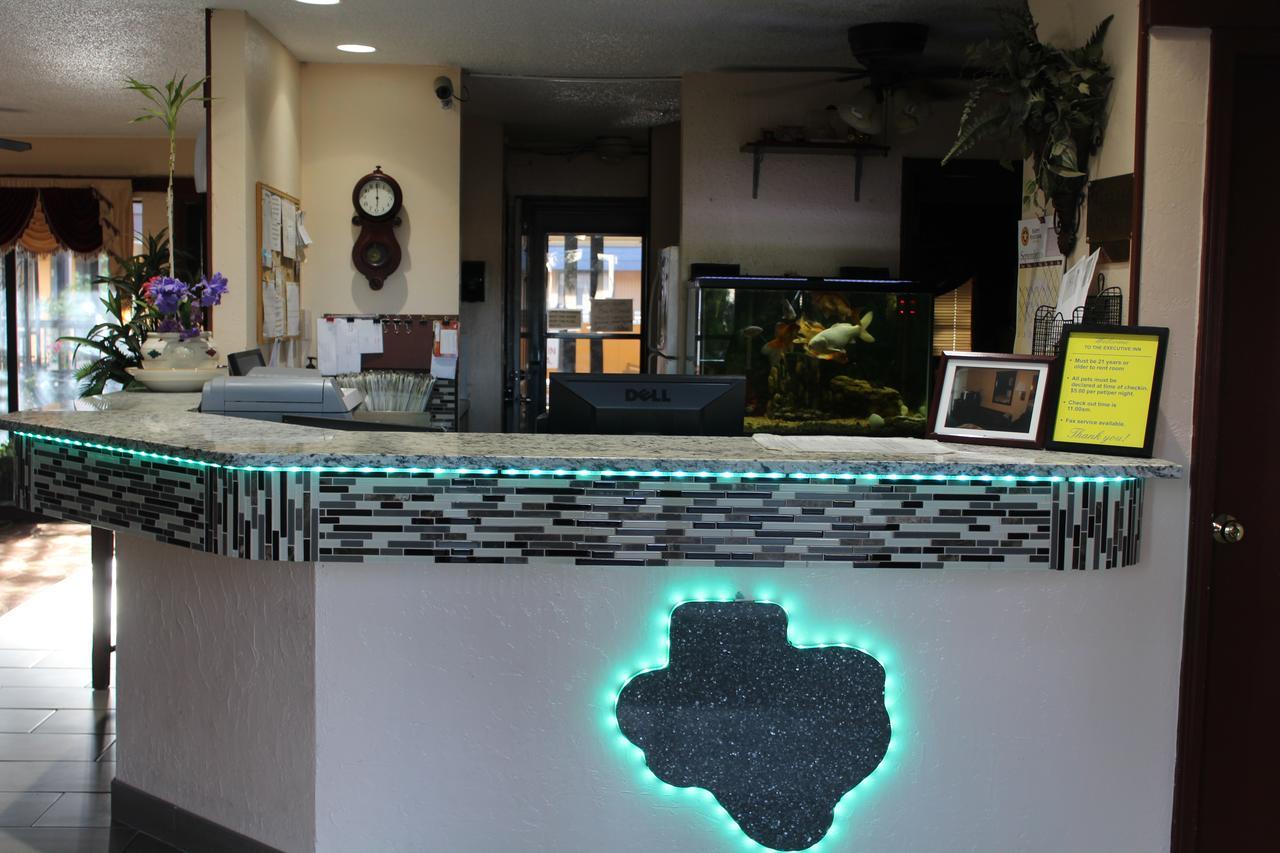The Executive Inn & Suites Амарило Екстериор снимка