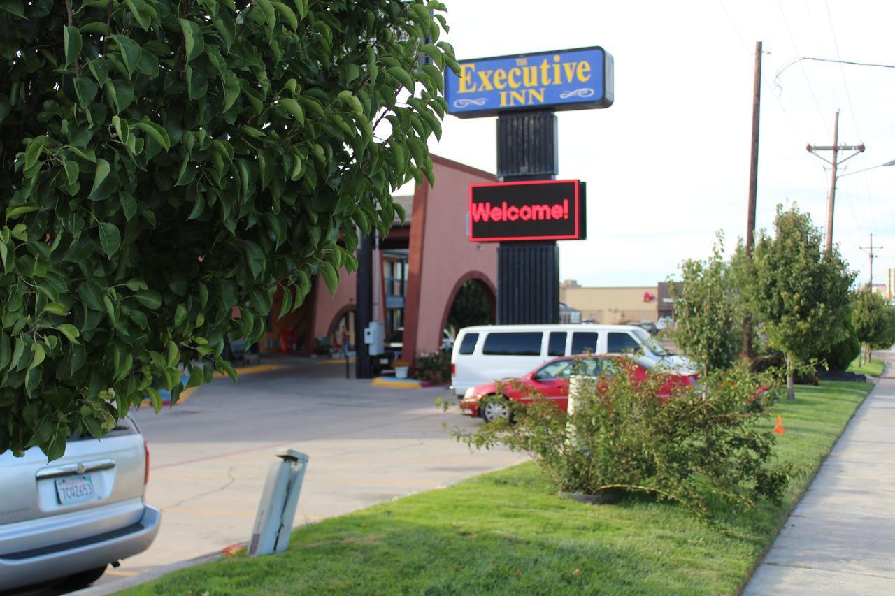 The Executive Inn & Suites Амарило Екстериор снимка