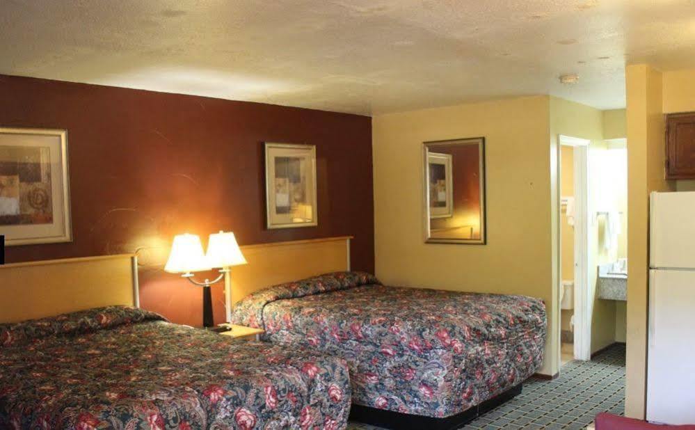 The Executive Inn & Suites Амарило Екстериор снимка