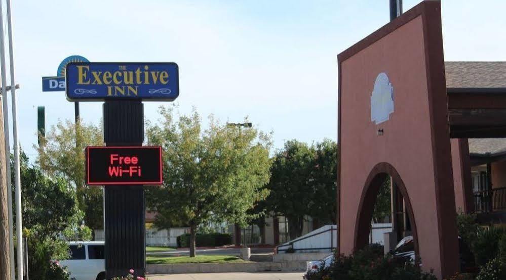 The Executive Inn & Suites Амарило Екстериор снимка